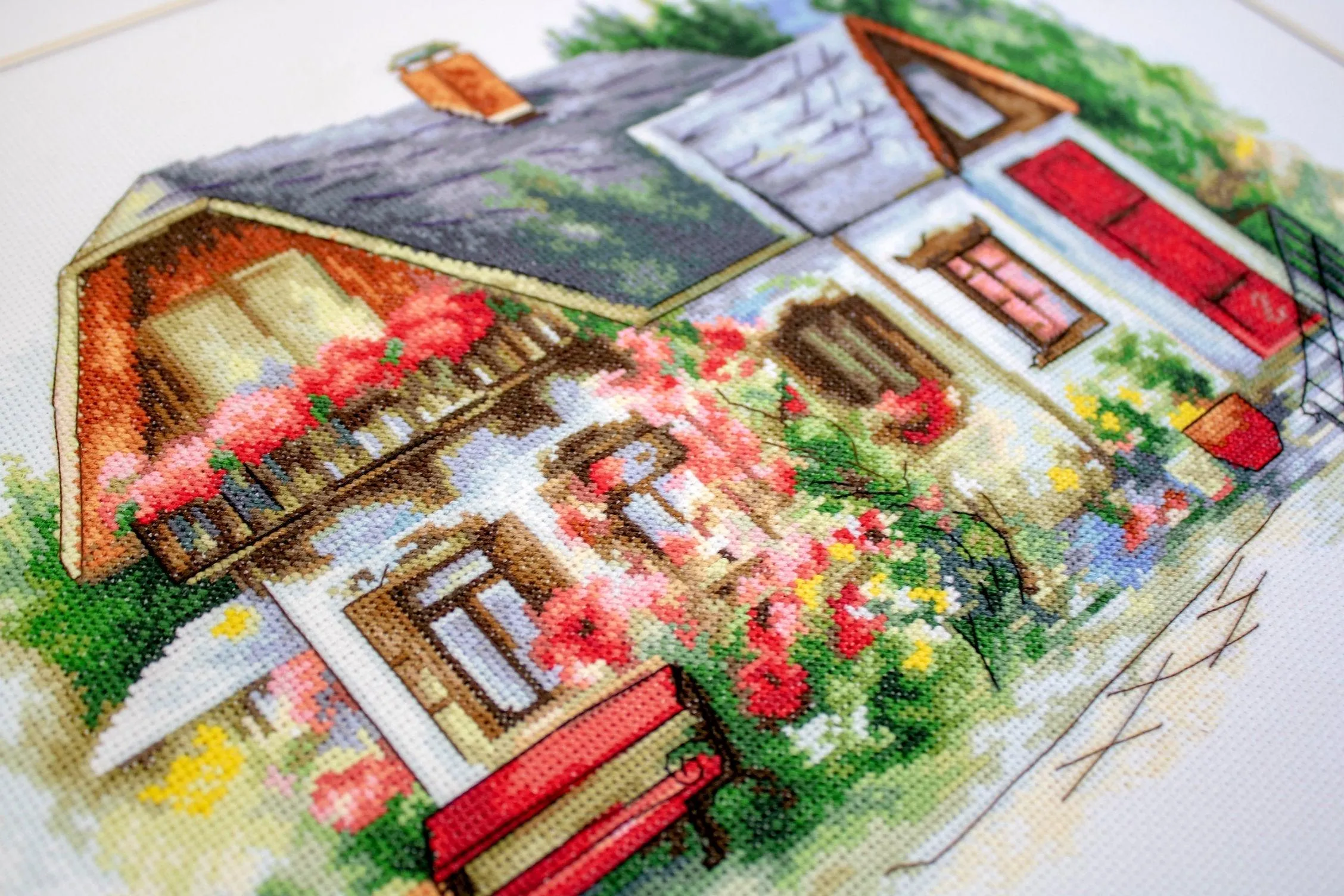 Cross Stitch Kit Luca-S - Beautiful Country House, BU4005